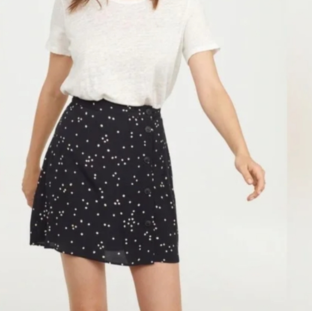 NEW H&M Black Dotted High Waist Skirt Womens Size 2 A-Line Buttoned Wrap